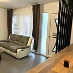 Appartement Maison Entière Proche Circuit Des 24 *